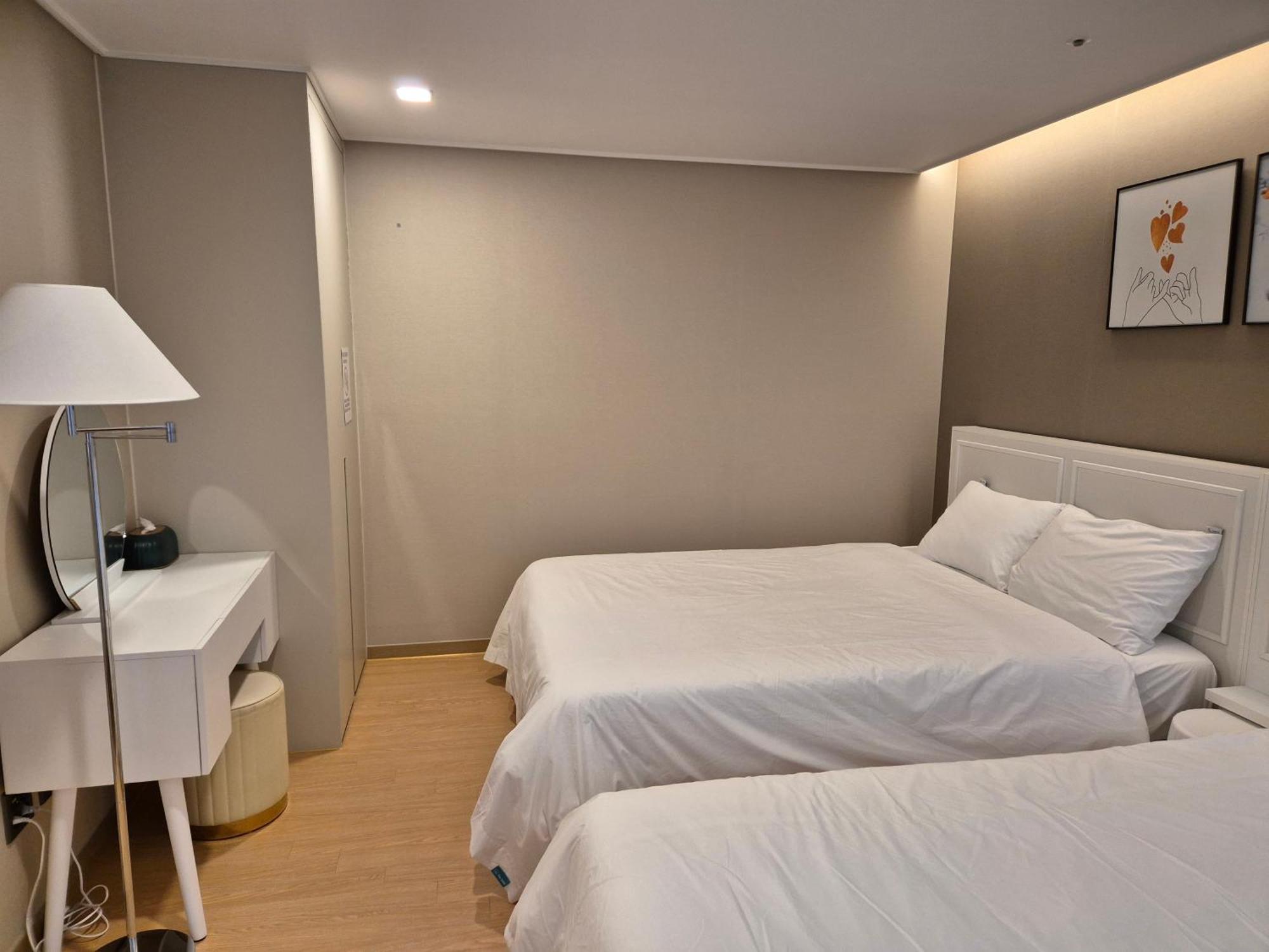 The Solid Residence - Elbon The Stay By Haeundae Busan Exterior photo