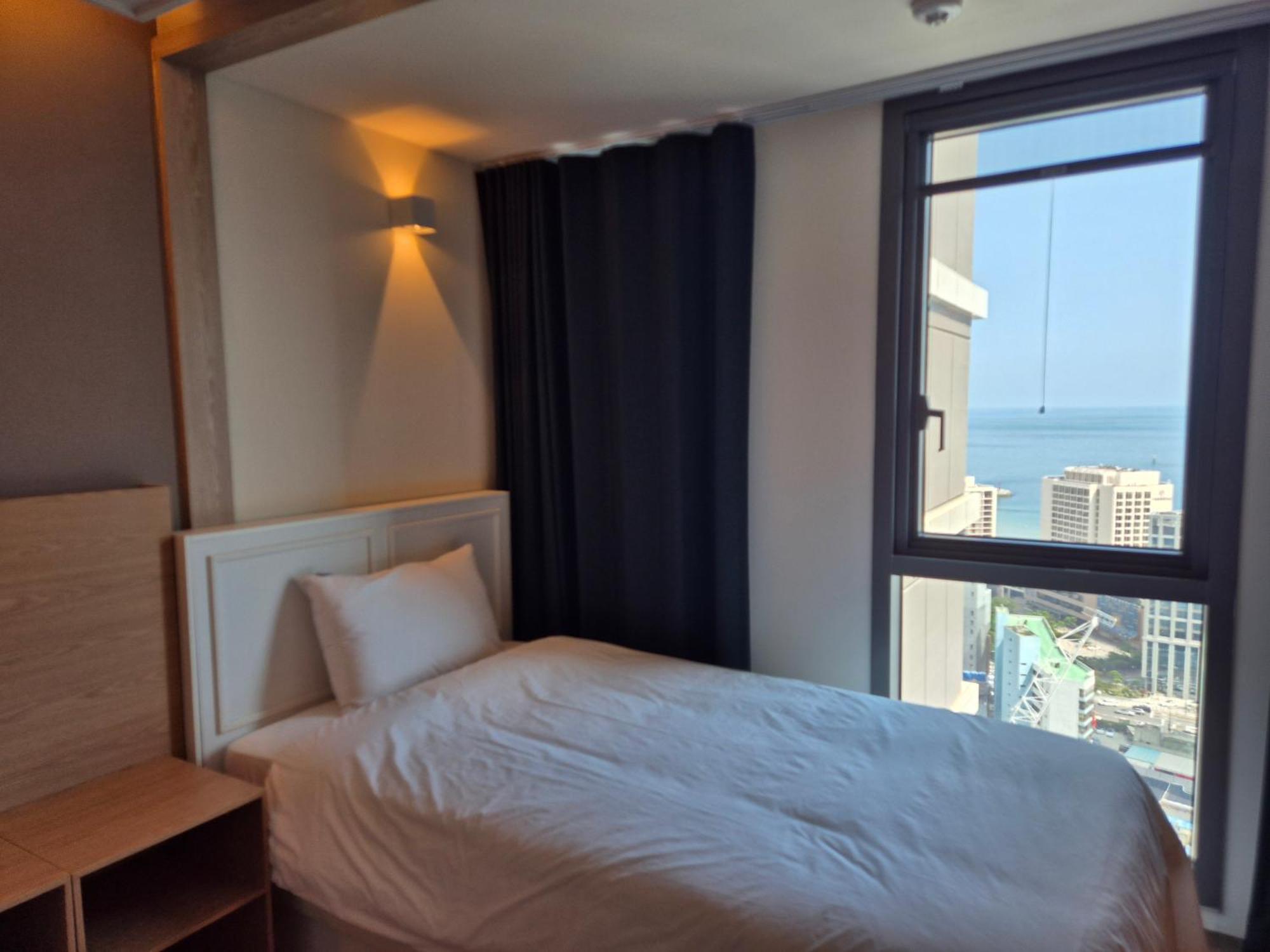 The Solid Residence - Elbon The Stay By Haeundae Busan Exterior photo