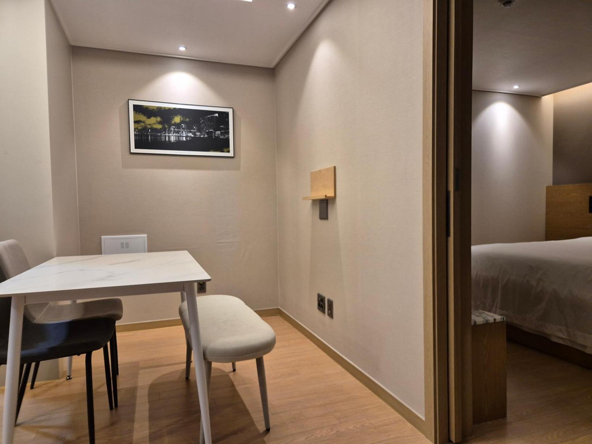 The Solid Residence - Elbon The Stay By Haeundae Busan Exterior photo