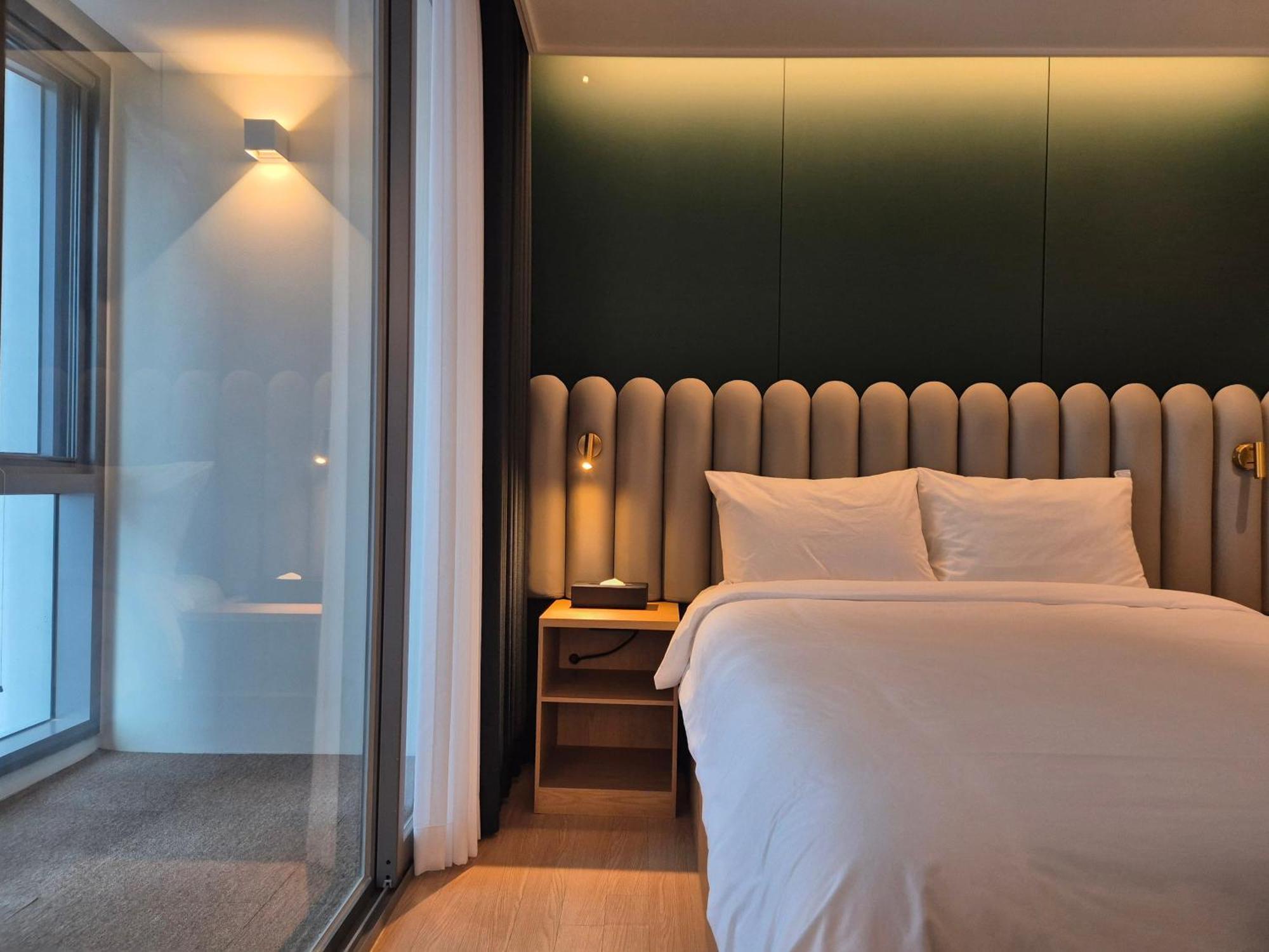 The Solid Residence - Elbon The Stay By Haeundae Busan Exterior photo