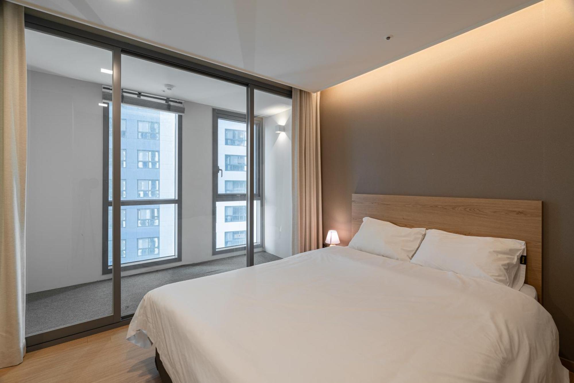 The Solid Residence - Elbon The Stay By Haeundae Busan Exterior photo