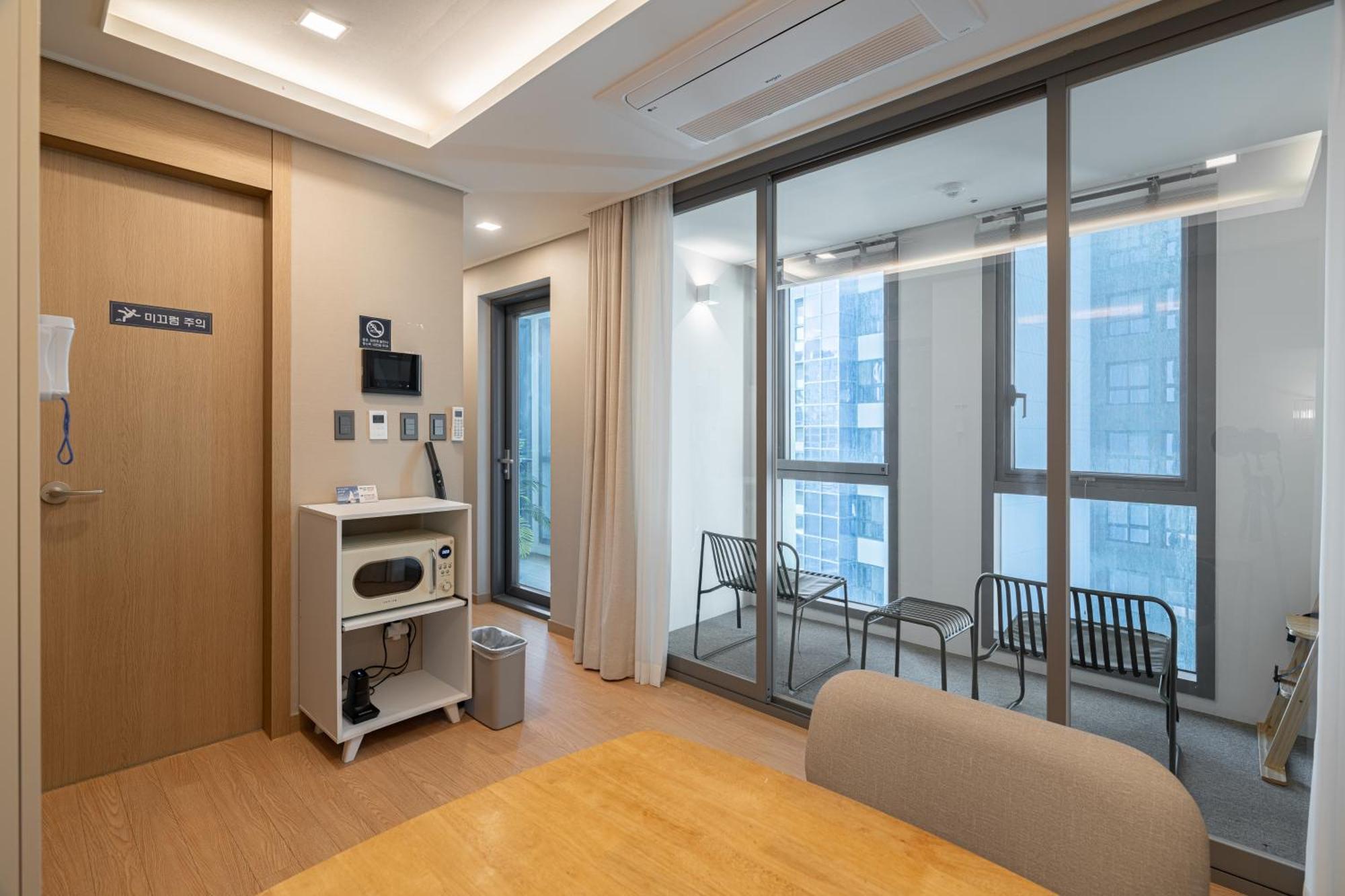 The Solid Residence - Elbon The Stay By Haeundae Busan Exterior photo