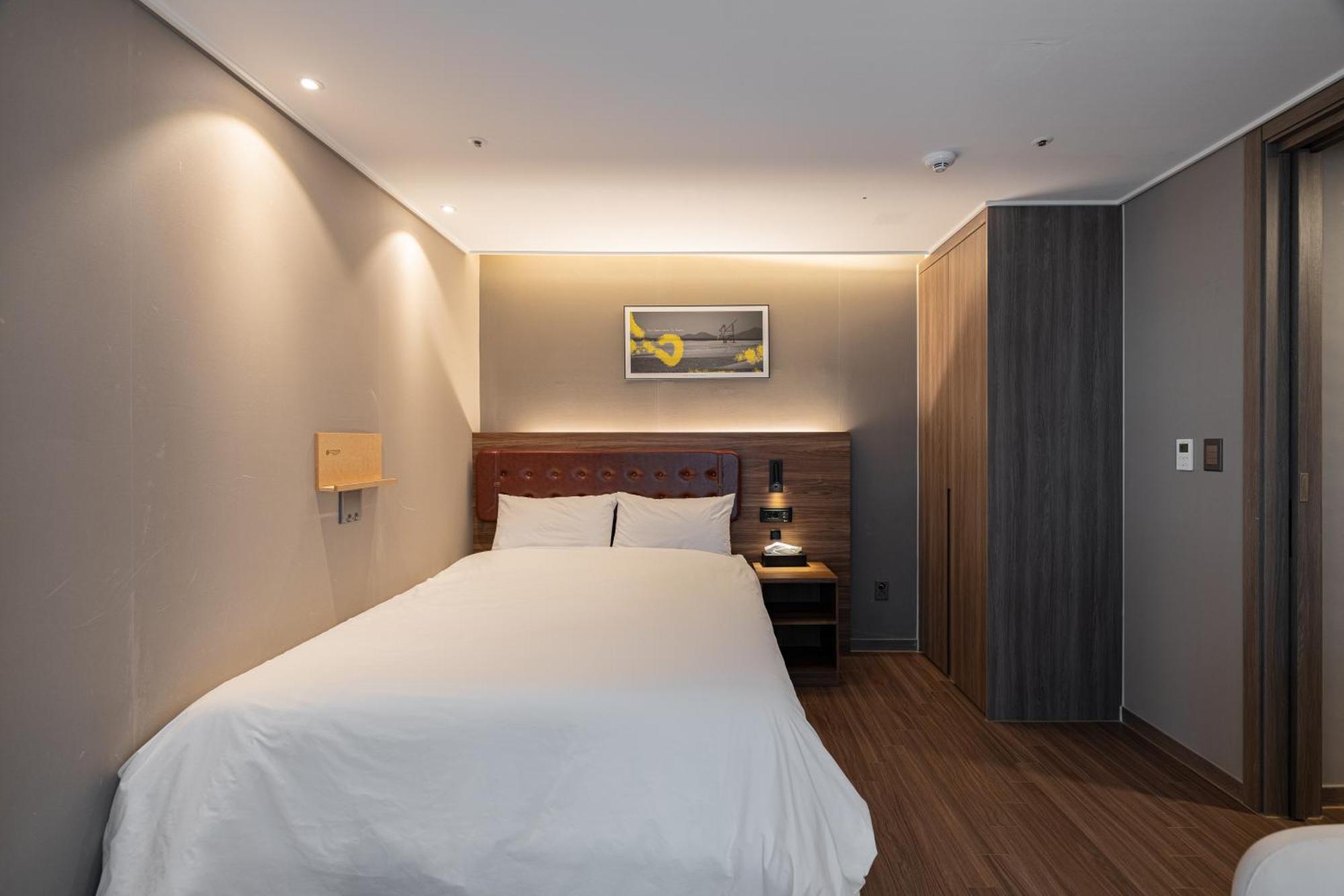 The Solid Residence - Elbon The Stay By Haeundae Busan Exterior photo