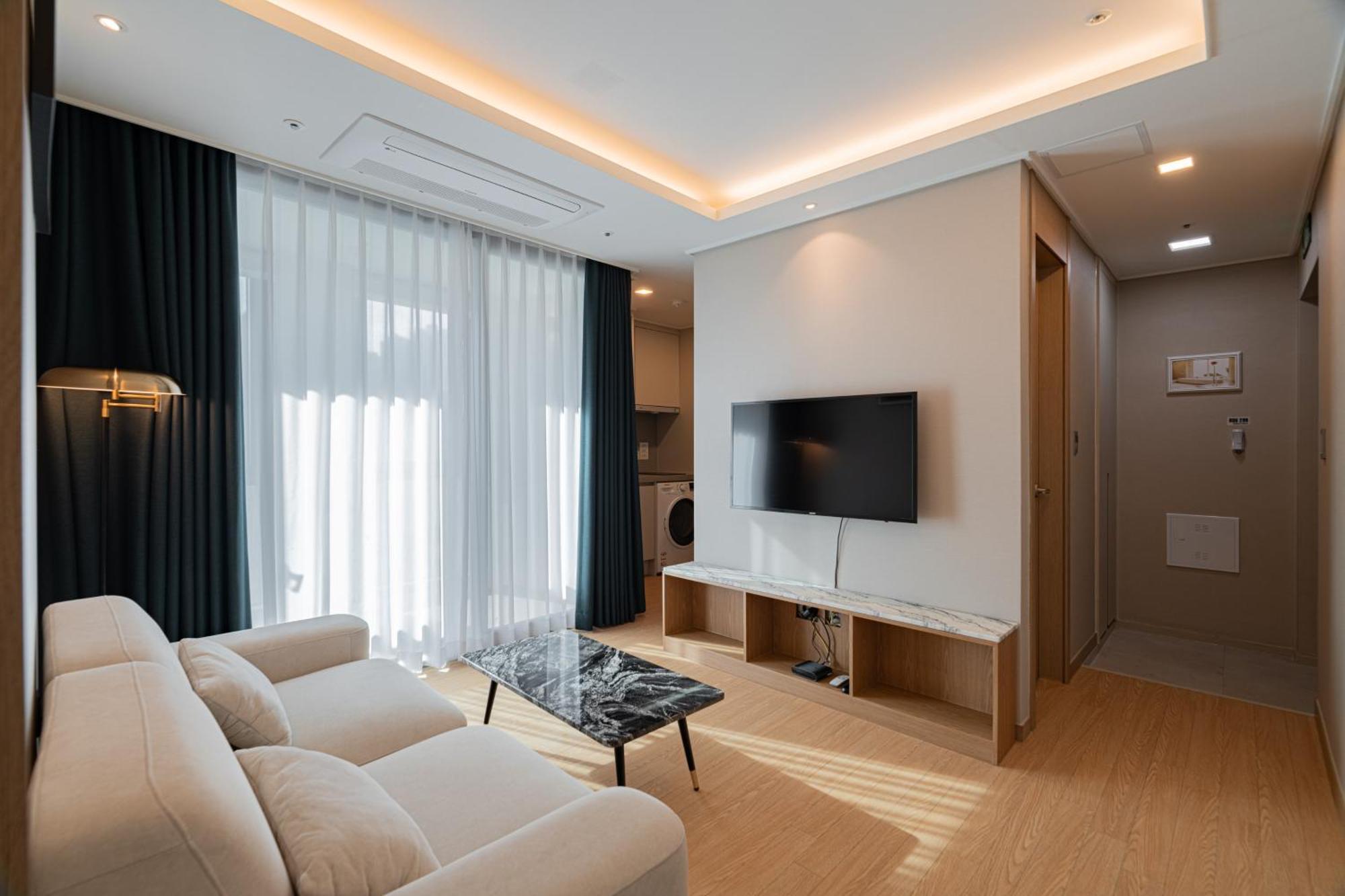 The Solid Residence - Elbon The Stay By Haeundae Busan Exterior photo